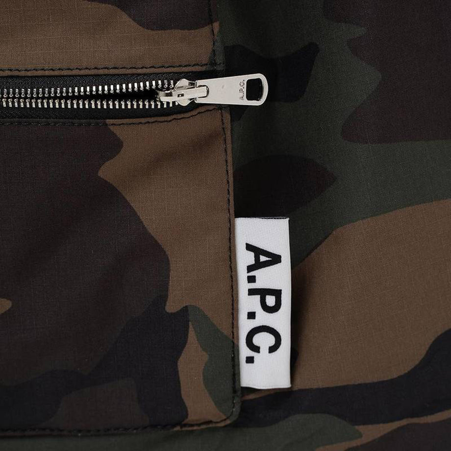 販売大人気 A.P.C アーペーセー カモフラージュ エコバッグ - バッグ