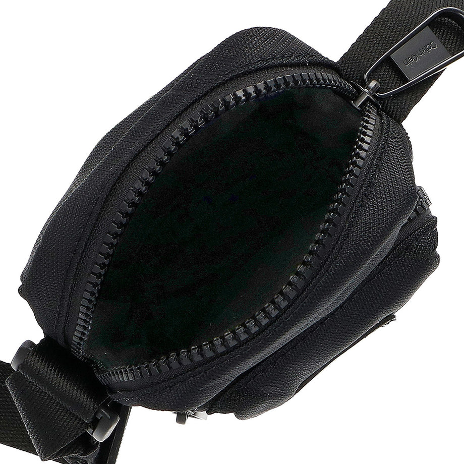 カルバンクライン   バッグ ショルダーバッグ 肩掛けバッグ 斜め掛けバッグ K50K510570 BAX メンズ ブラック 斜め掛けショル カルバンクライン Calvin Klein バッグ ショルダーバッグ 肩掛けバッグ