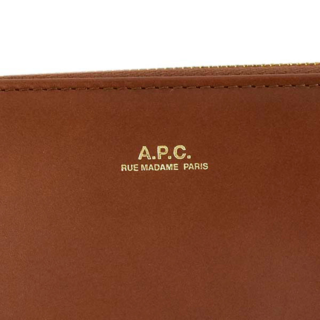 APC 財布