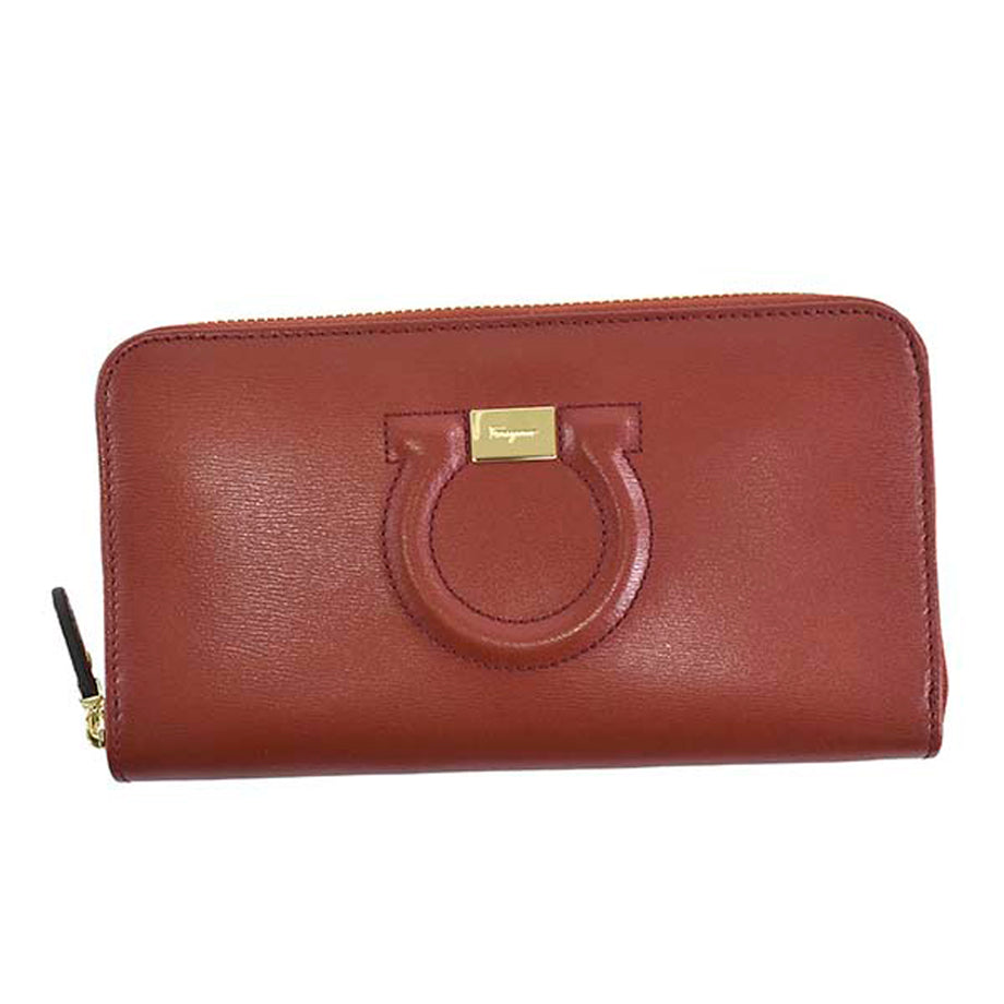 Ferragamo wristlet 2025